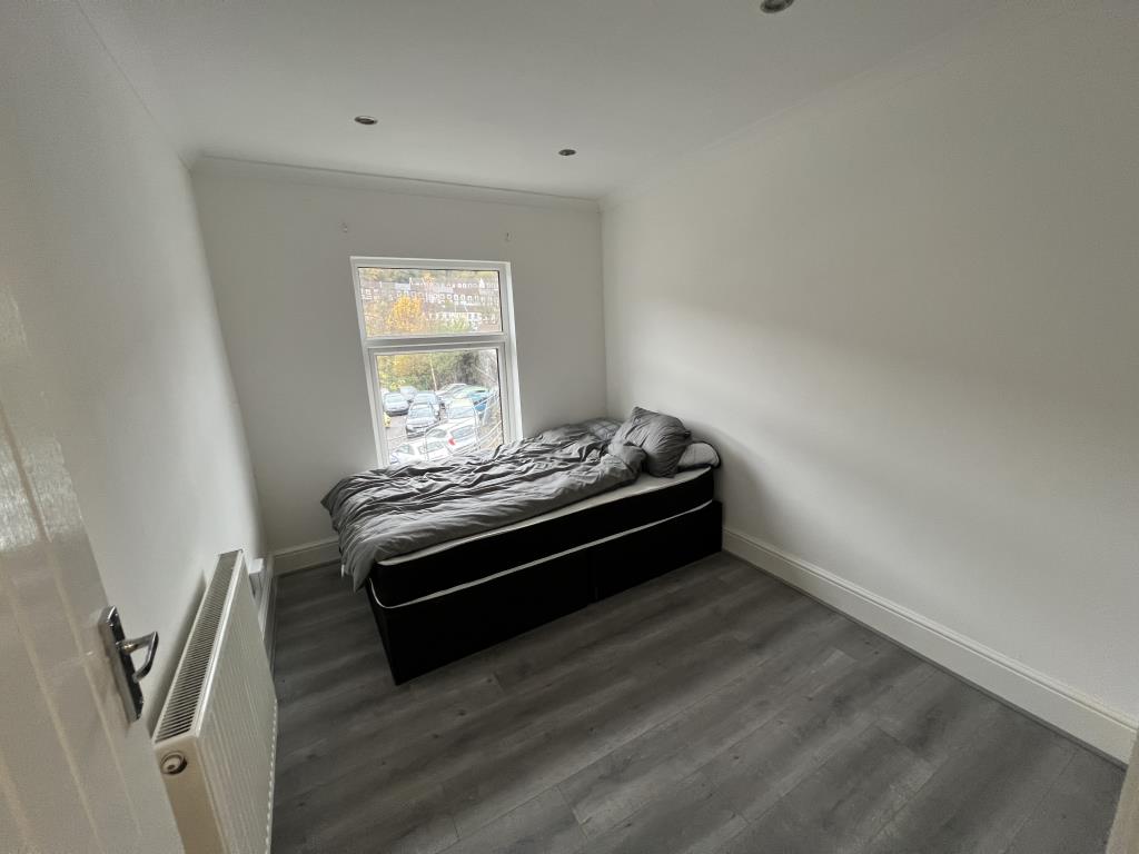 Lot: 112 - END-TERRACE PROPERTY REQUIRING COMPLETION OF WORKS - General view of bedroom 3